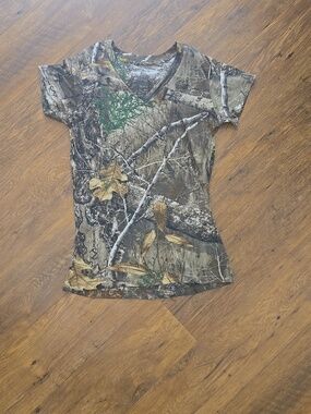 Realtree Lincoln Outfitters Camouflage T-Shirt